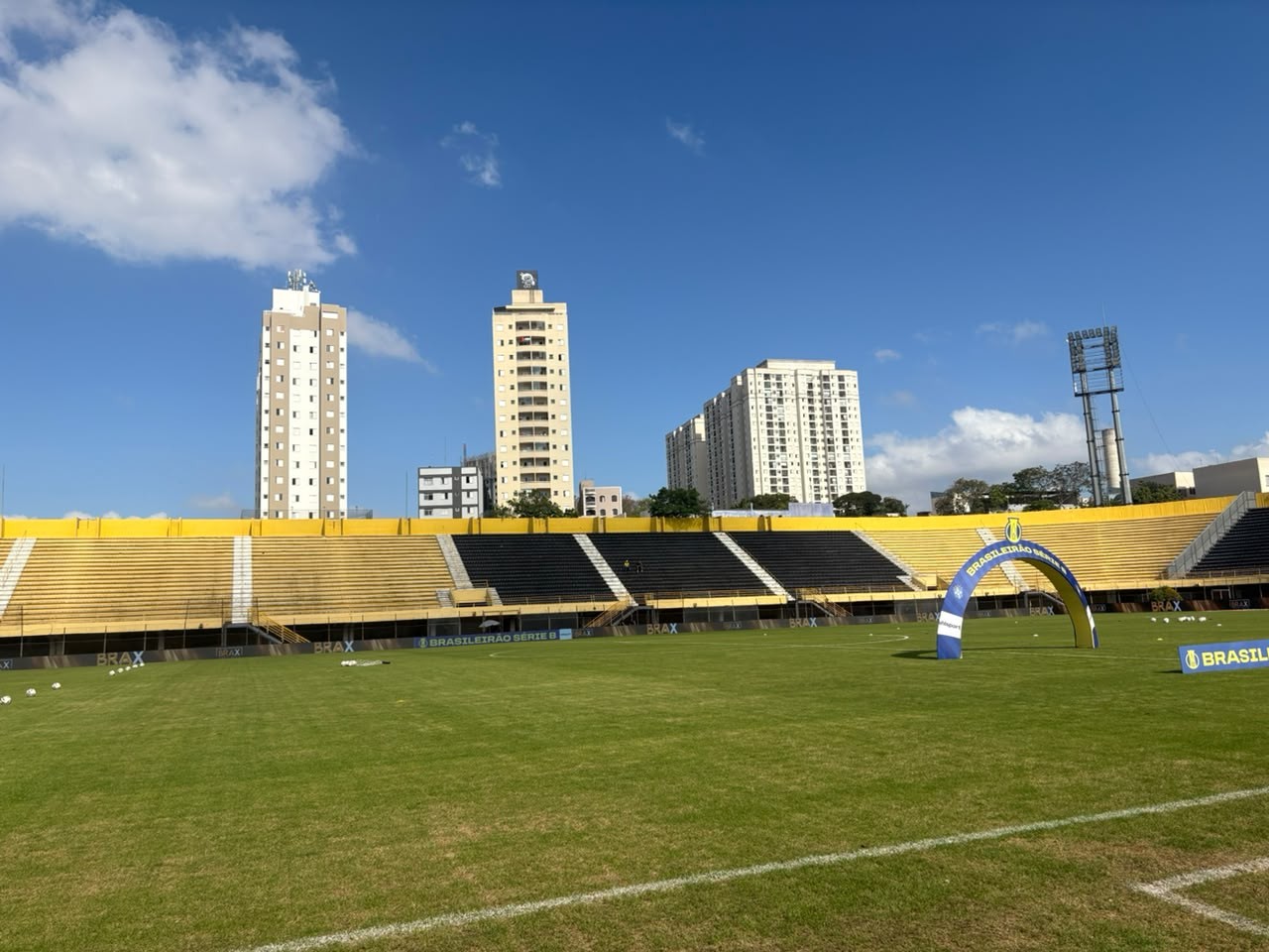 São Bernardo x Vila Nova: onde assistir ao vivo, horário e escalações