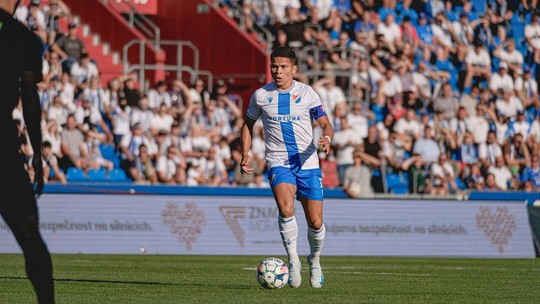 Com dois gols e assistências, Ewerton Silva celebra bom começoganhar dinheiro jogando free firetemporada no Baník Ostrava