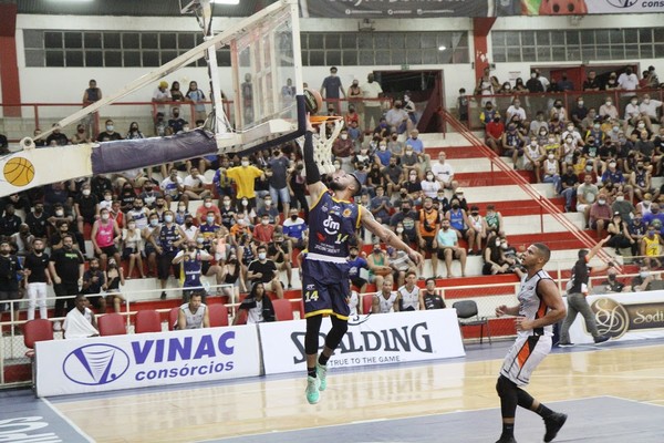 Arthur Pecos é top 10 Brasil no Basquete – DESTAQUE VALE