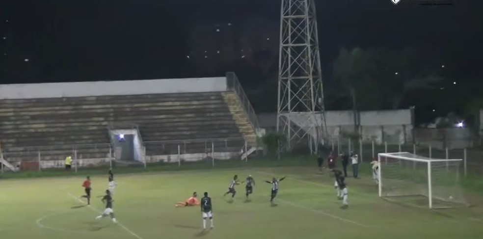 Lance do gol do Corumbaense marcado por Noturno — Foto: Redes Sociais/Reprodução