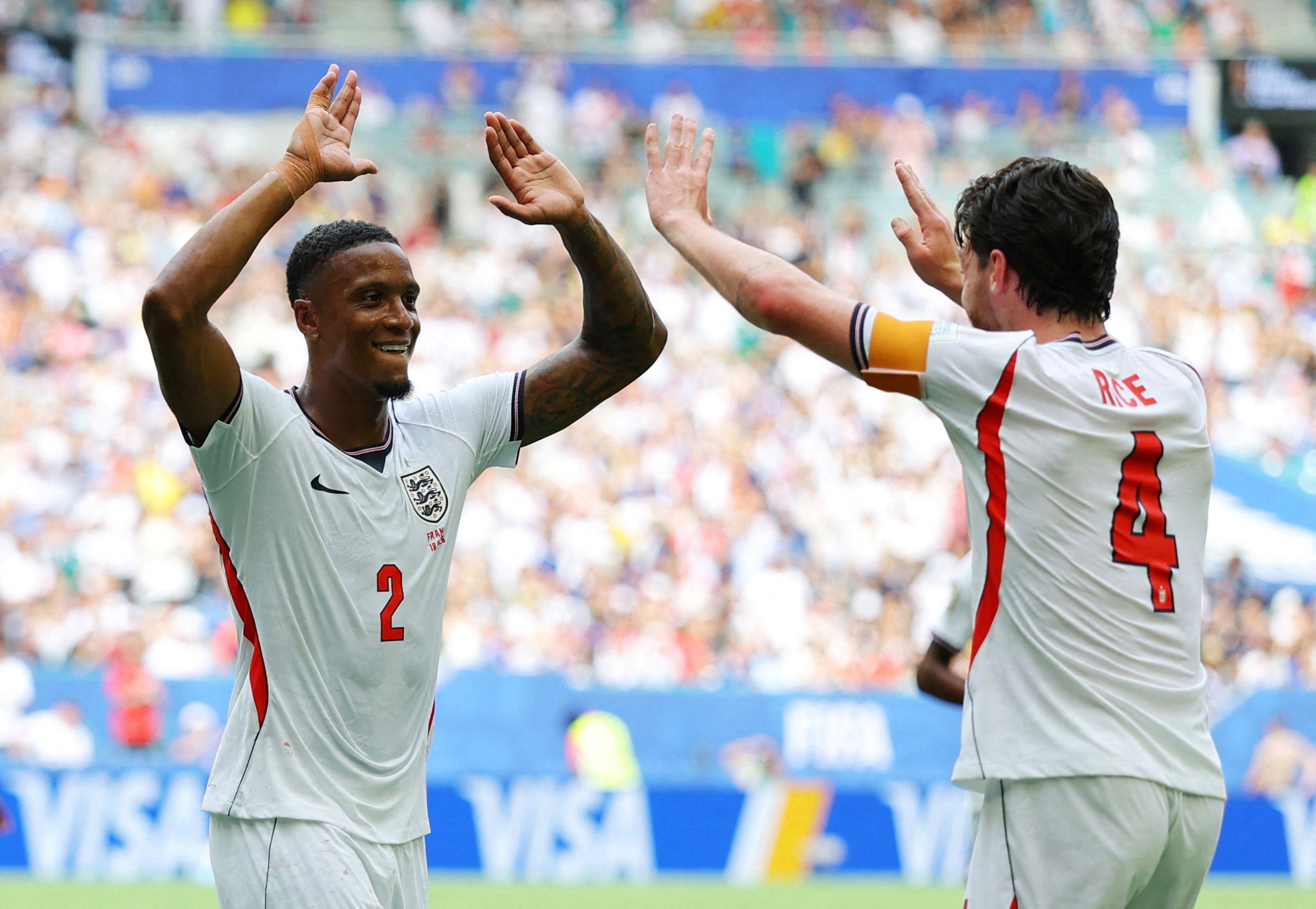 "Por que não jogou assim contra a Argentina?": web reage à atuação da Inglaterra contra a França