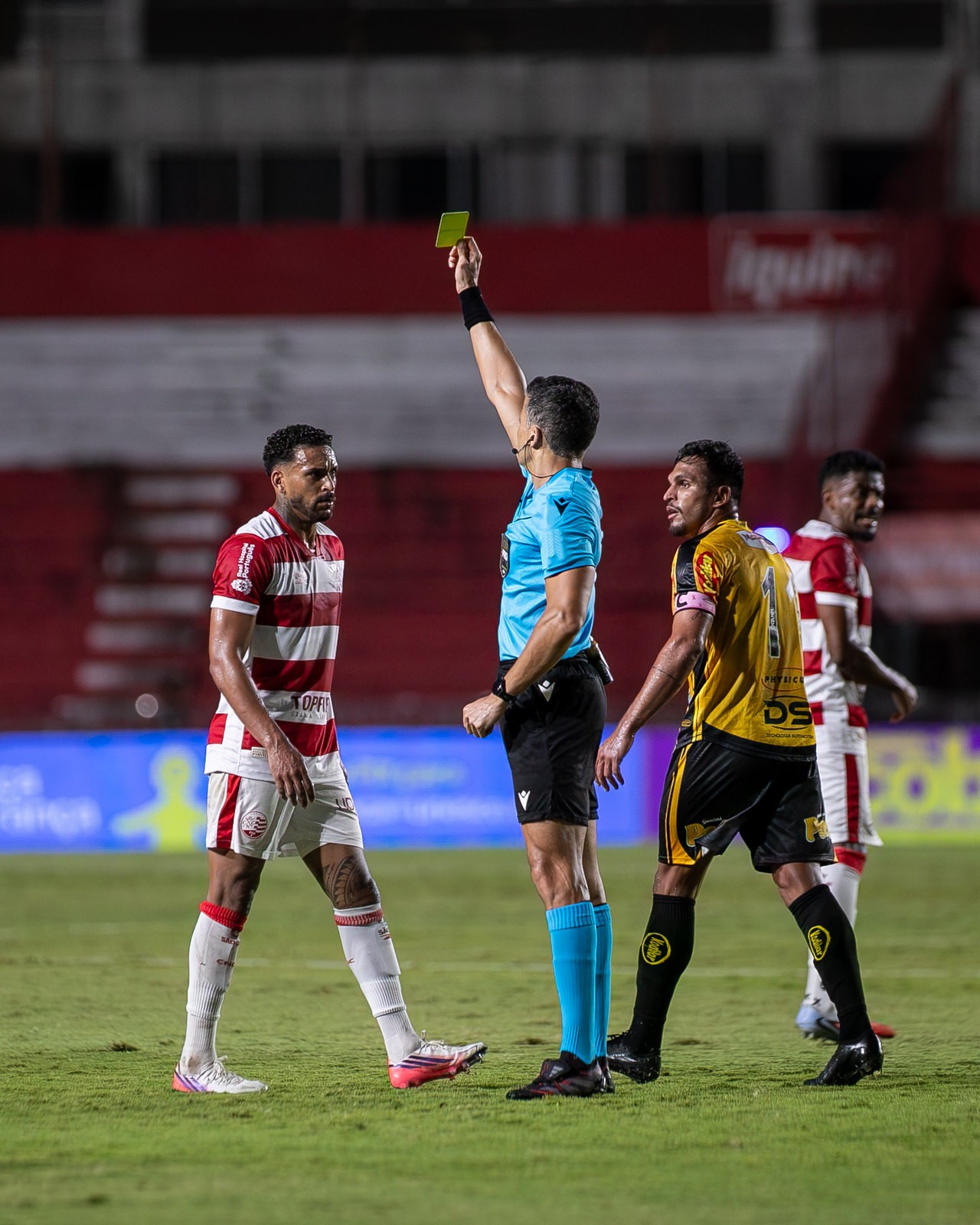 Náutico perde titulares e Pivetti vai precisar mudar o time contra o Vila Nova