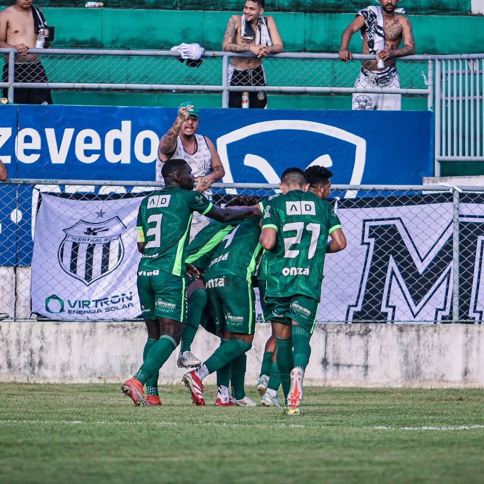 Partida entre Lagarto e Central na Série D