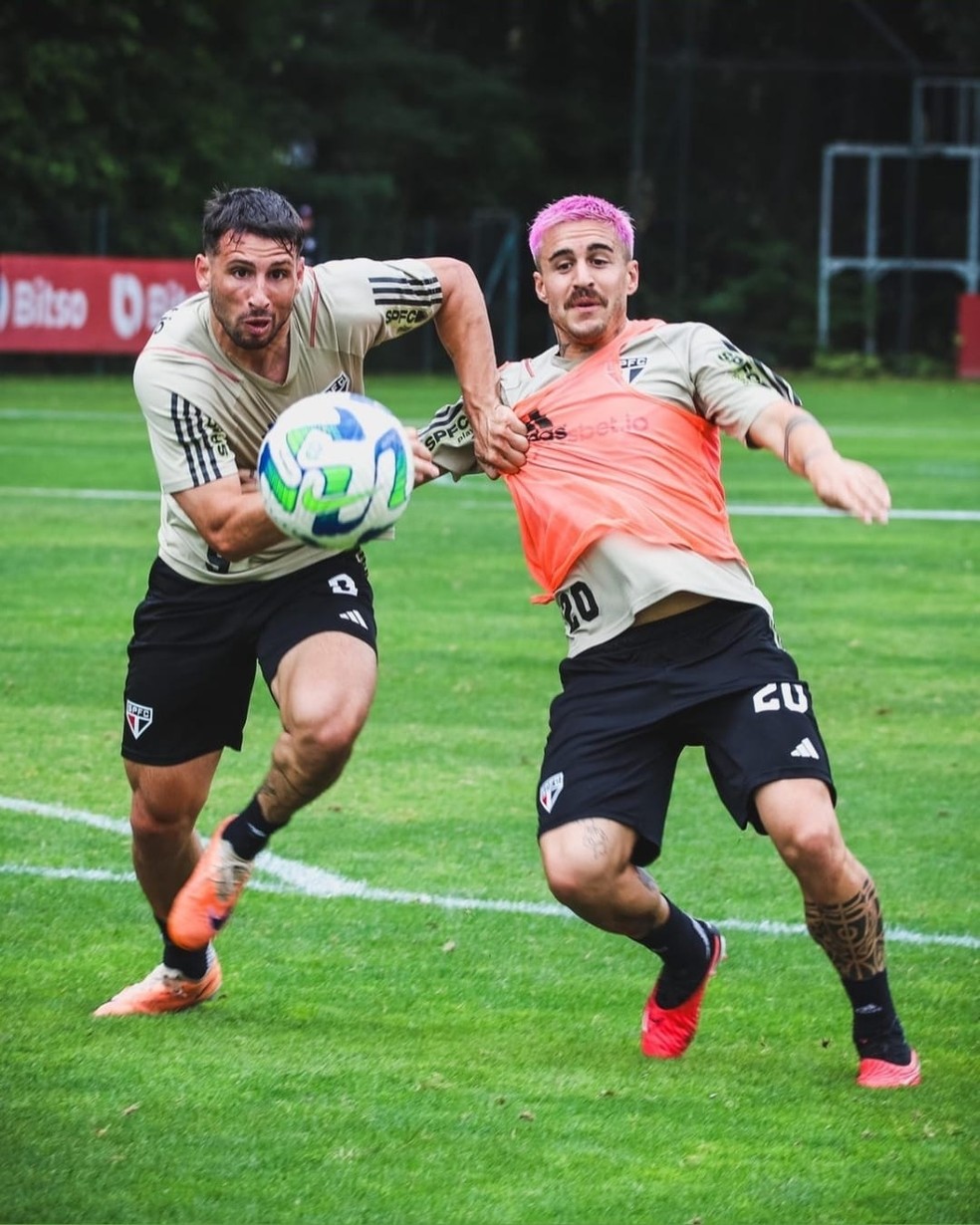 Gabriel Neves apresentou um novo visual no treino do São Paulo — Foto: Reprodução/Instagram