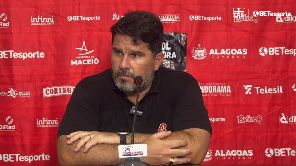 Eduardo Barroca, técnico do CRB