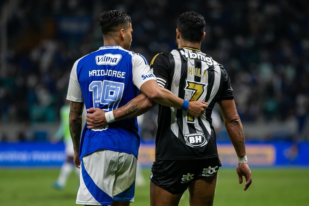Cruzeiro x Atlético-MG; Kaio Jorge; Hulk — Foto: Fernando Moreno/AGIF