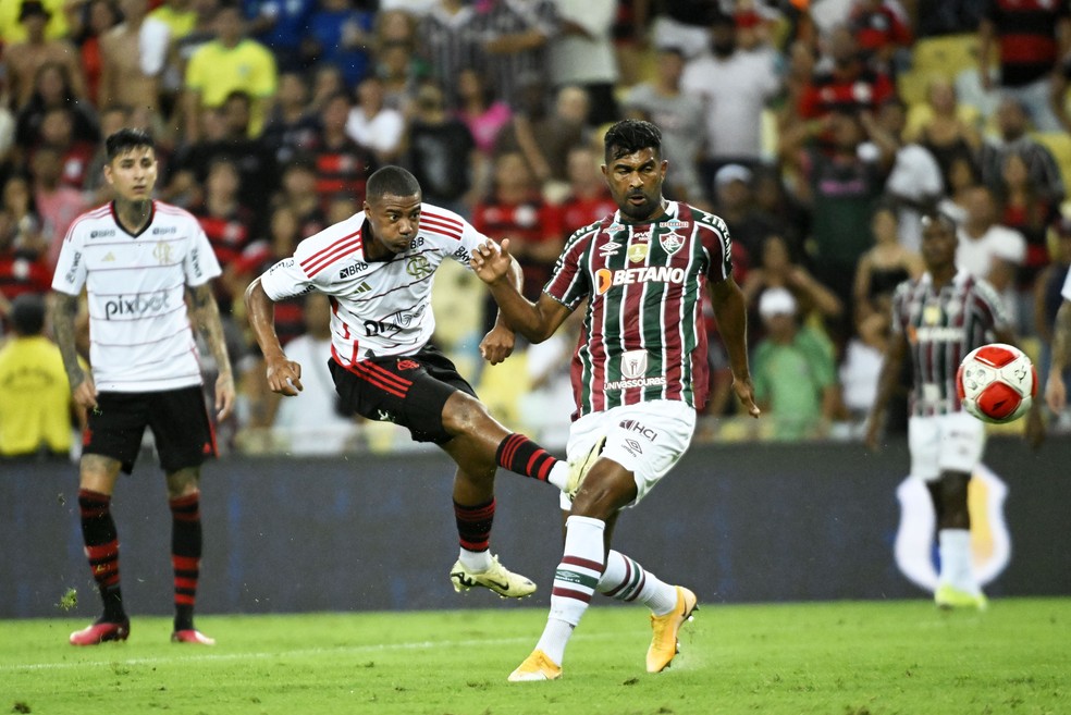 De la Cruz jogou demais no Campeonato Carioca — Foto: André Durão