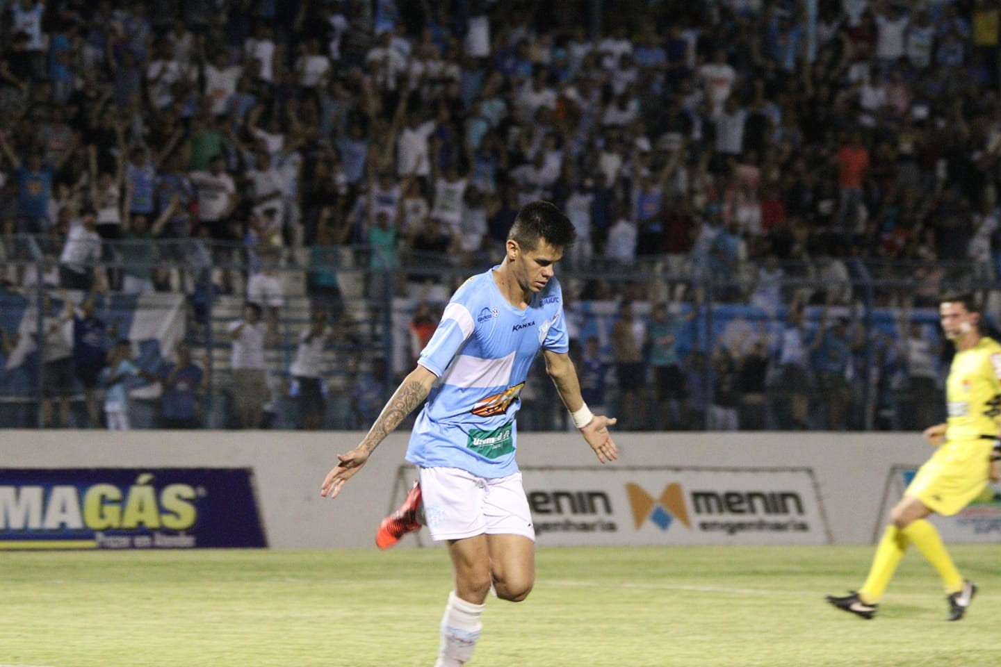 Robson Rodas anuncia acerto do CSA com Lucas Lima: "Chega nesta quinta"