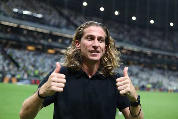 FILIPE LUÍS REINVENTOU O FLAMENGO! O técnico lidera o time rumo a mais um título e garante seu lugar na história!