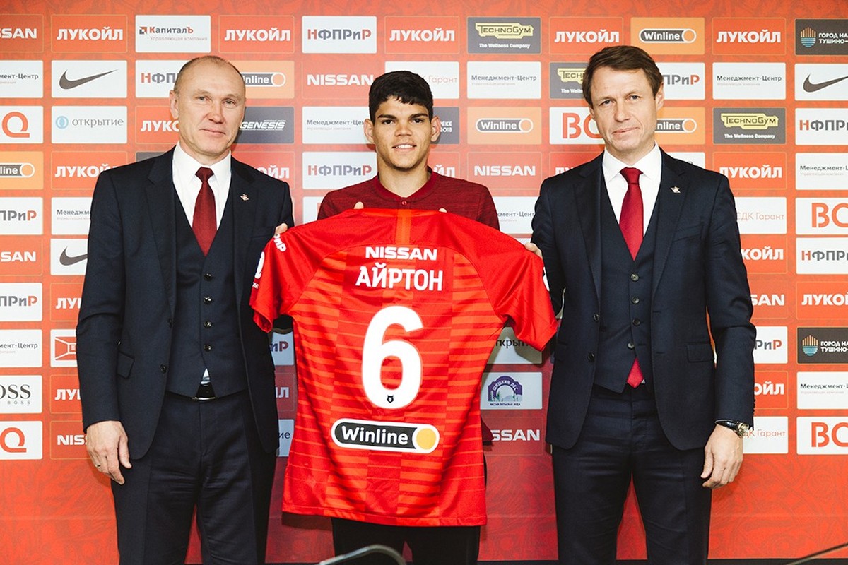 Ayrton Lucas comenta intertemporada do Spartak Moscou e troca de comissão  técnica