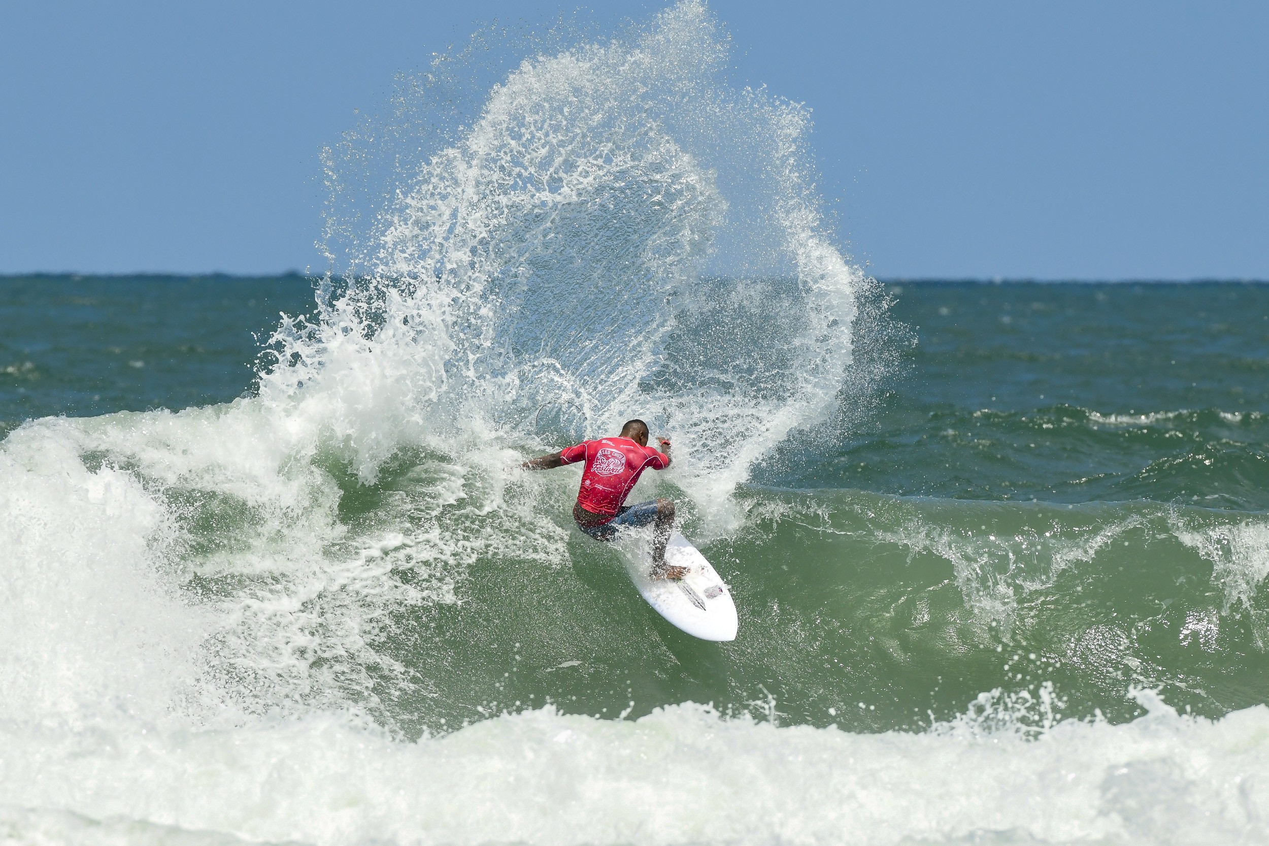 Laguna sedia primeira etapa do Circuito Catarinense de Surf Pro
