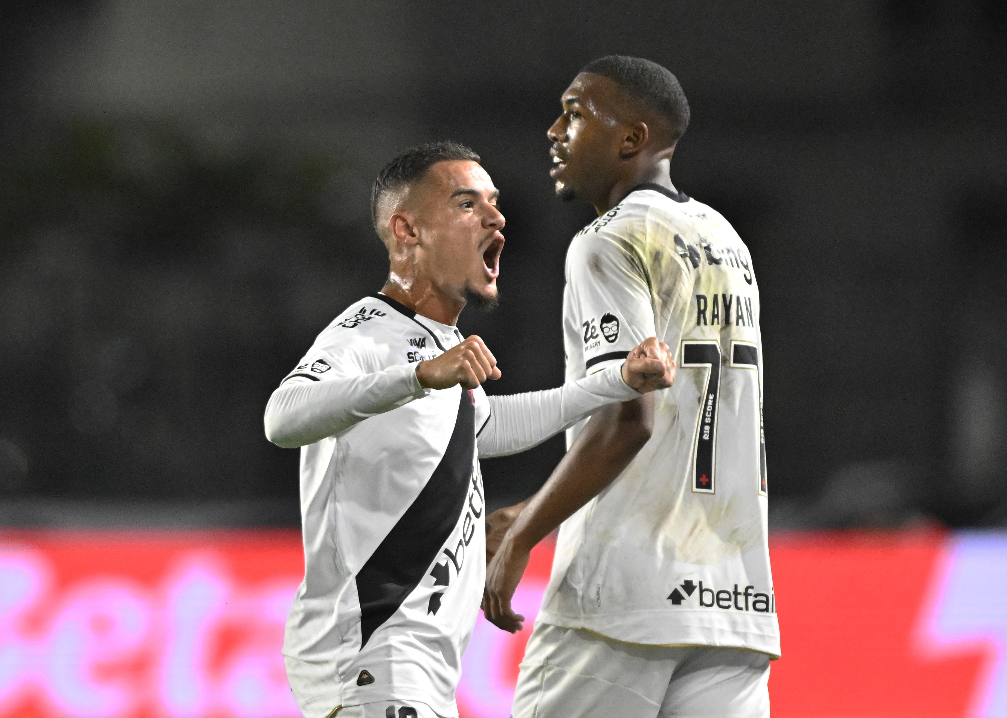 Análise: Vasco faz primeiro tempo perfeito para avançar na Copa do Brasil e reencontrar as vitórias