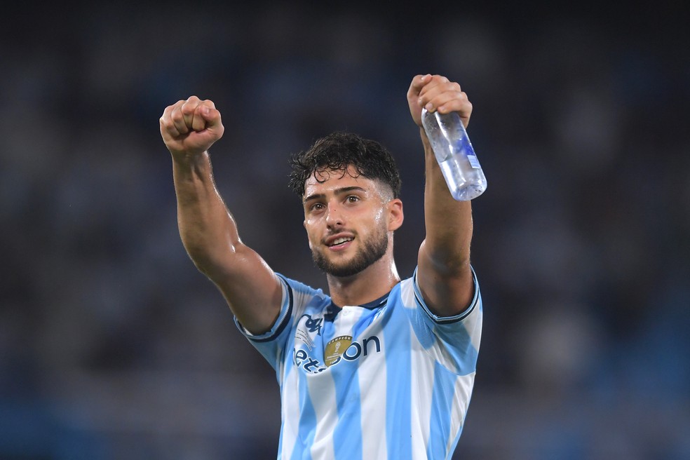 Di Cesare, zagueiro do Racing � Foto: Marcelo Endelli/Getty Images