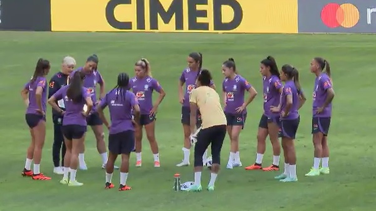 Seleção feminina faz único treino em Brasília para o amistoso contra o Chile, copa do mundo feminina