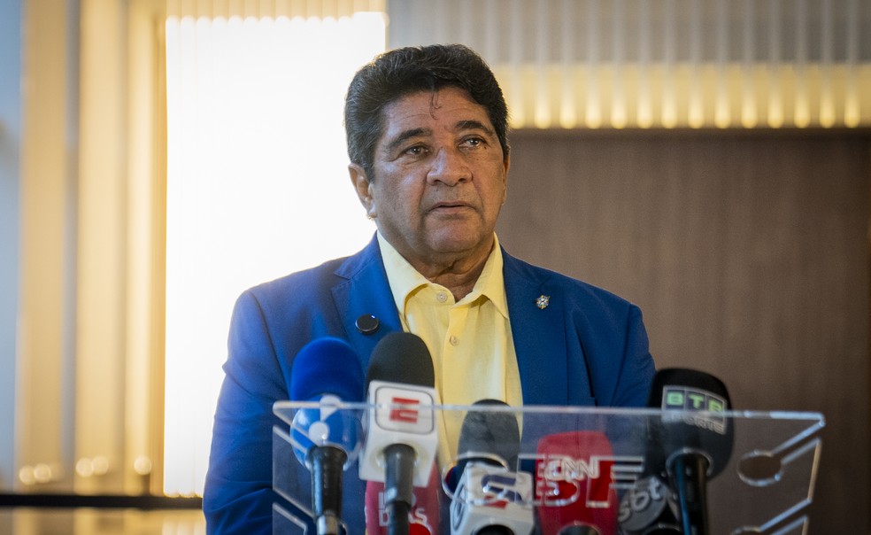 Ednaldo Rodrigues, presidente da CBF, anuncia a demissão do técnico Dorival Júnior — Foto: CBF