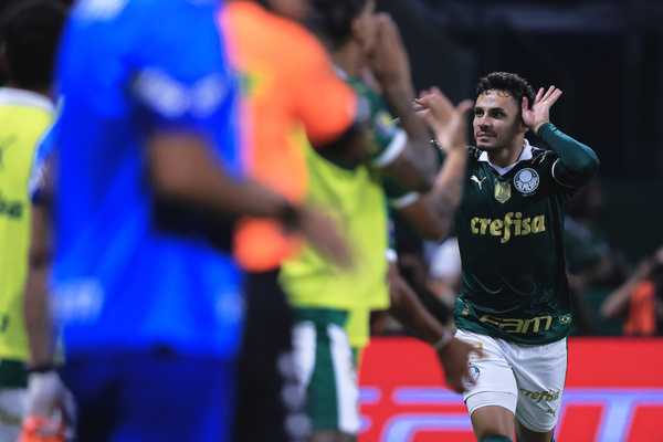Palmeiras derrota Santos e garante 26º título do Paulistão.