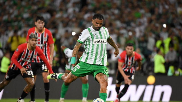 Cardona em Atlético Nacional x São Paulo