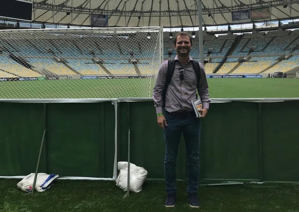 Sonaldo Vital em visita ao Maracanã com ingressos