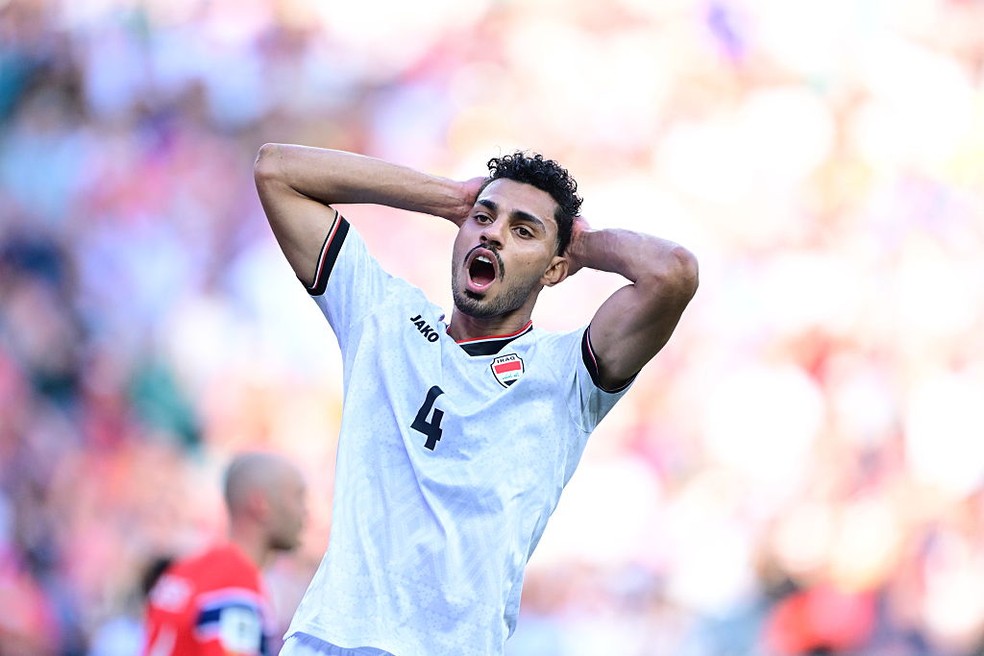Tahseen, do Iraque, contra a Noruega — Foto: Abdulhamid Hosbas/Anadolu via Getty Images