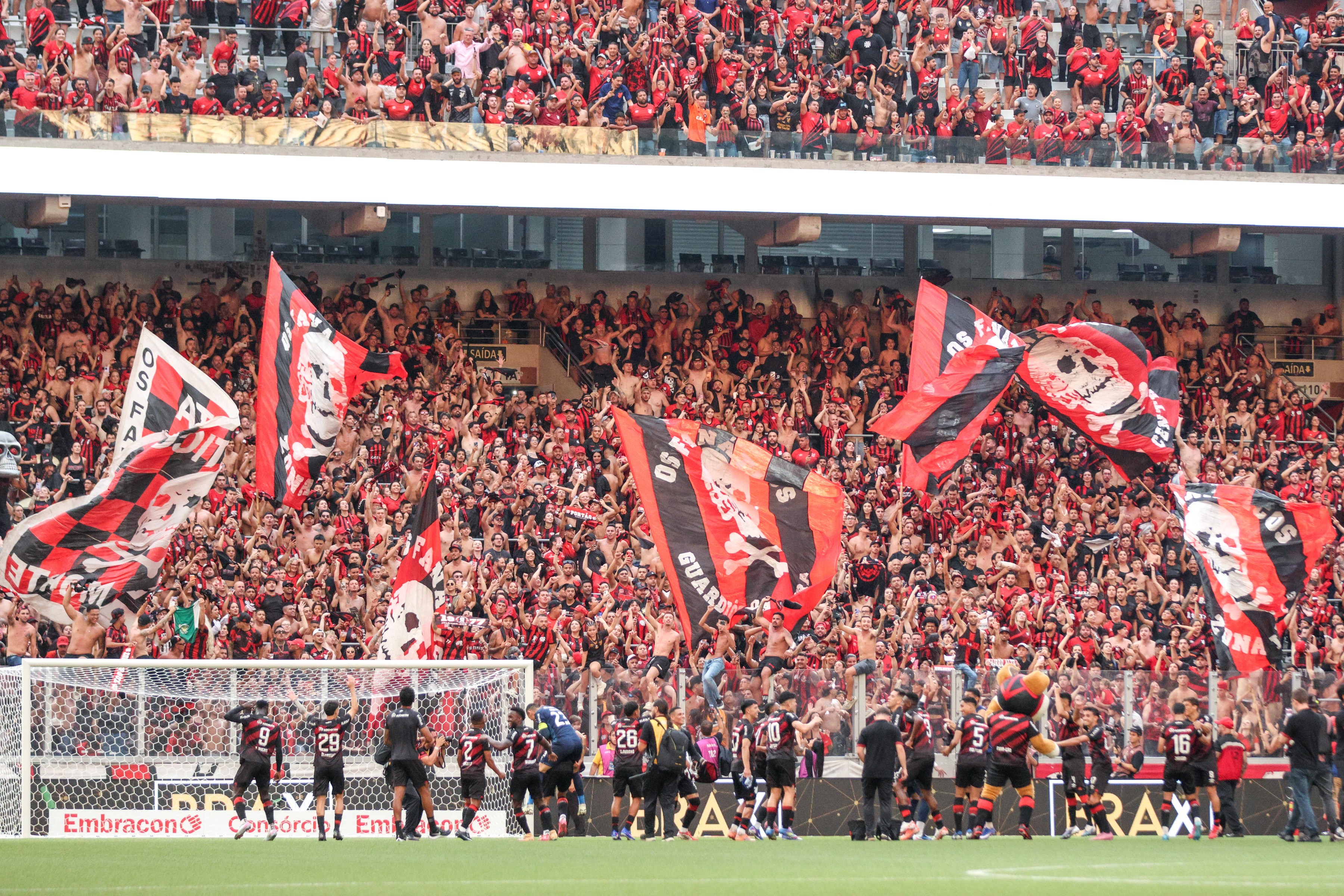 Palpites e dicas para Athletico-PR x Internacional pelo Brasileirão