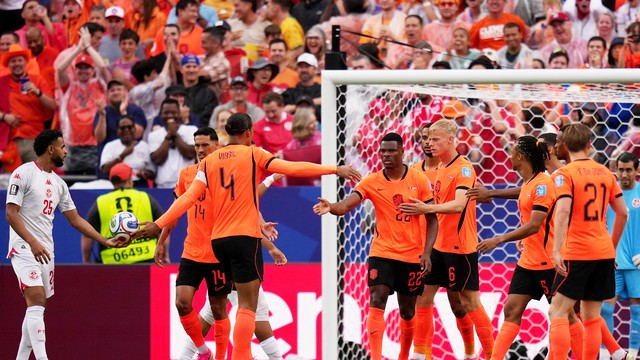 Tunísia x Holanda comemoração primeiro gol