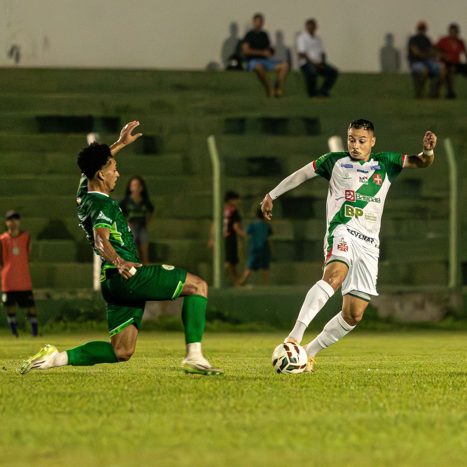 Tocantinópolis sai atrás, vira o  jogo nos acréscimos e vence a primeira na Série D