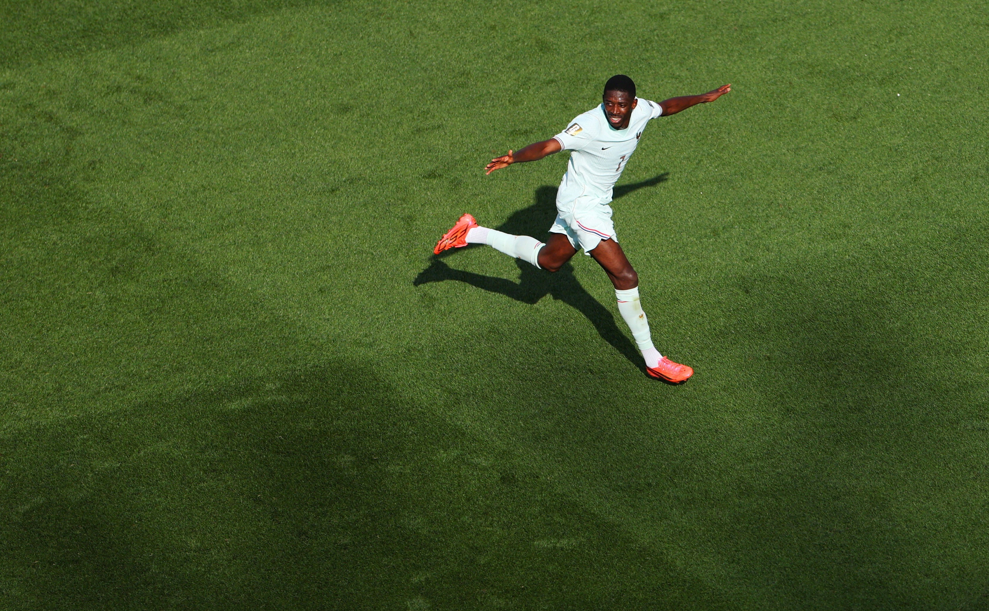 Dembélé sobe e entra no top 7 do ranking da Fifa; Vini Jr. desce