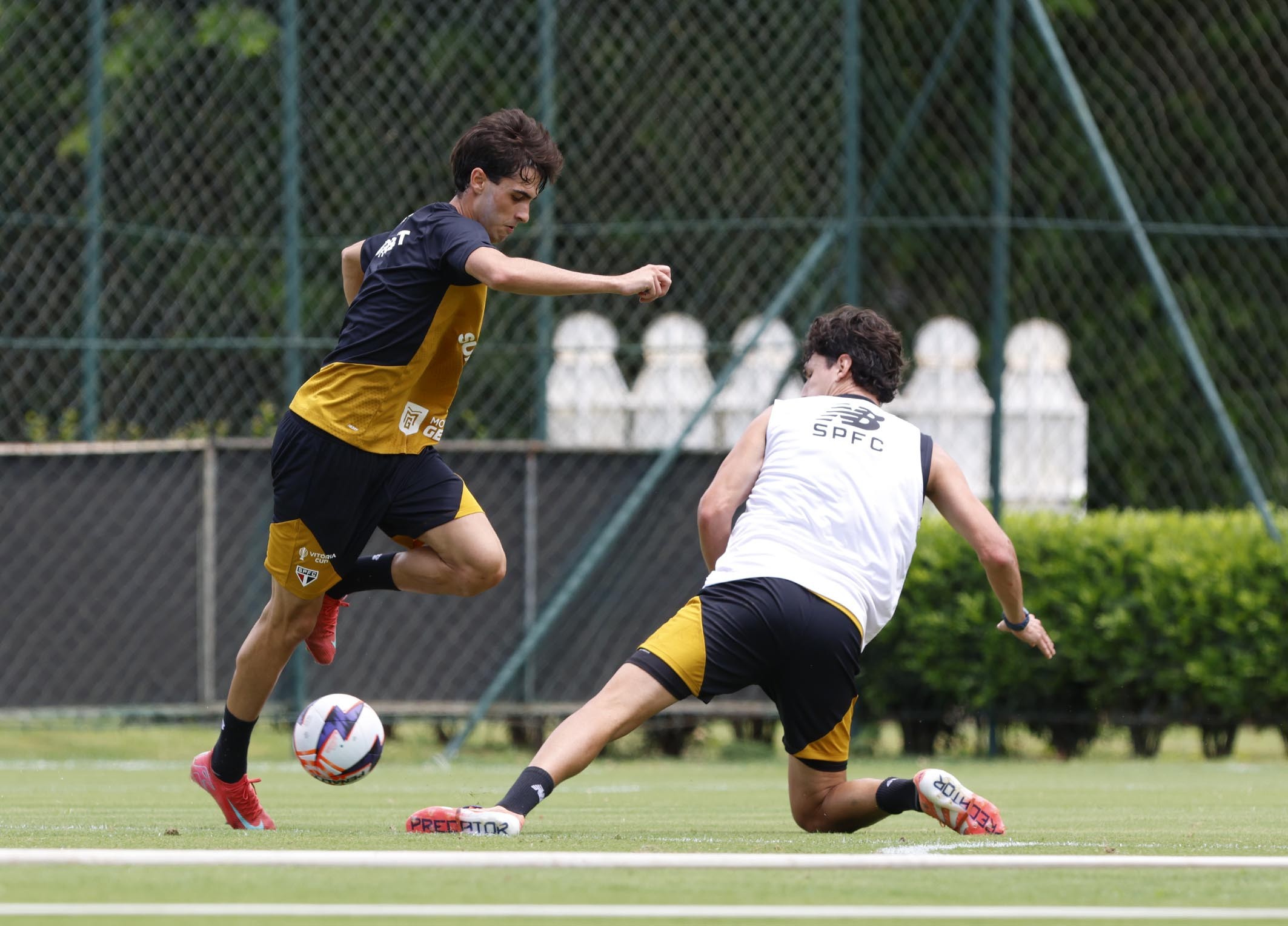 São Paulo encerra pré-temporada em Cotia e volta a treinar no CT da Barra Funda