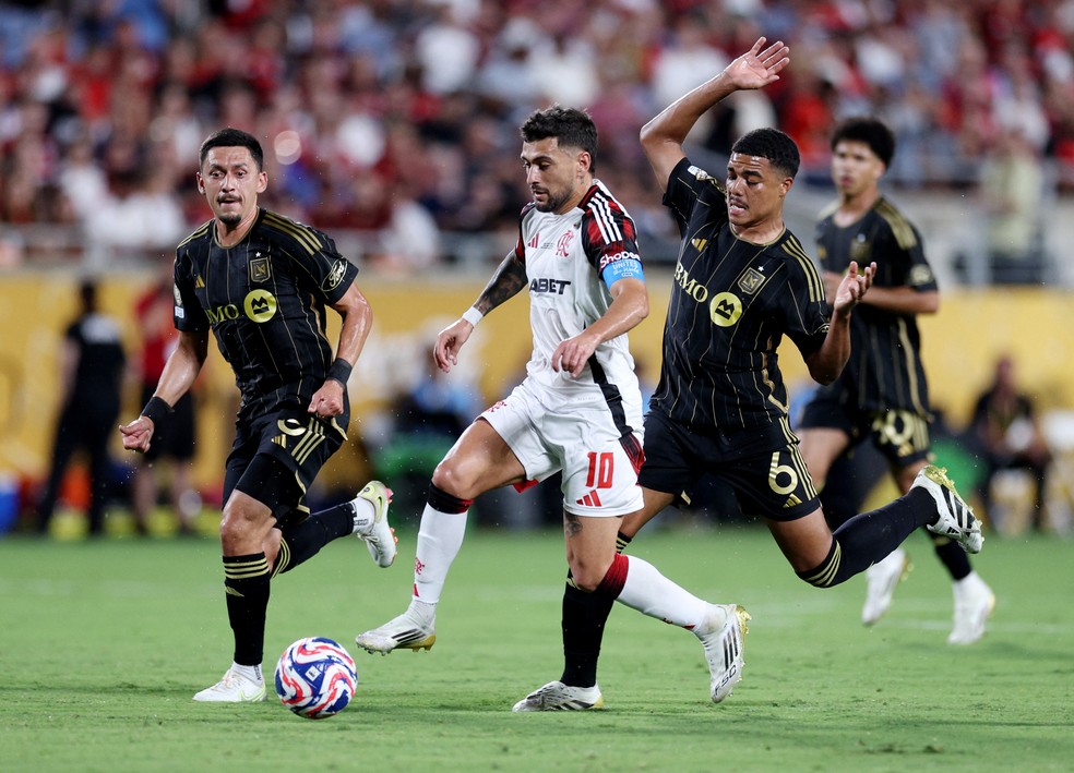 Flamengo empatou com o Los Angeles FC na última rodada da primeira fase da Copa de Clubes — Foto: Reuters/Nathan Ray Seebeck
