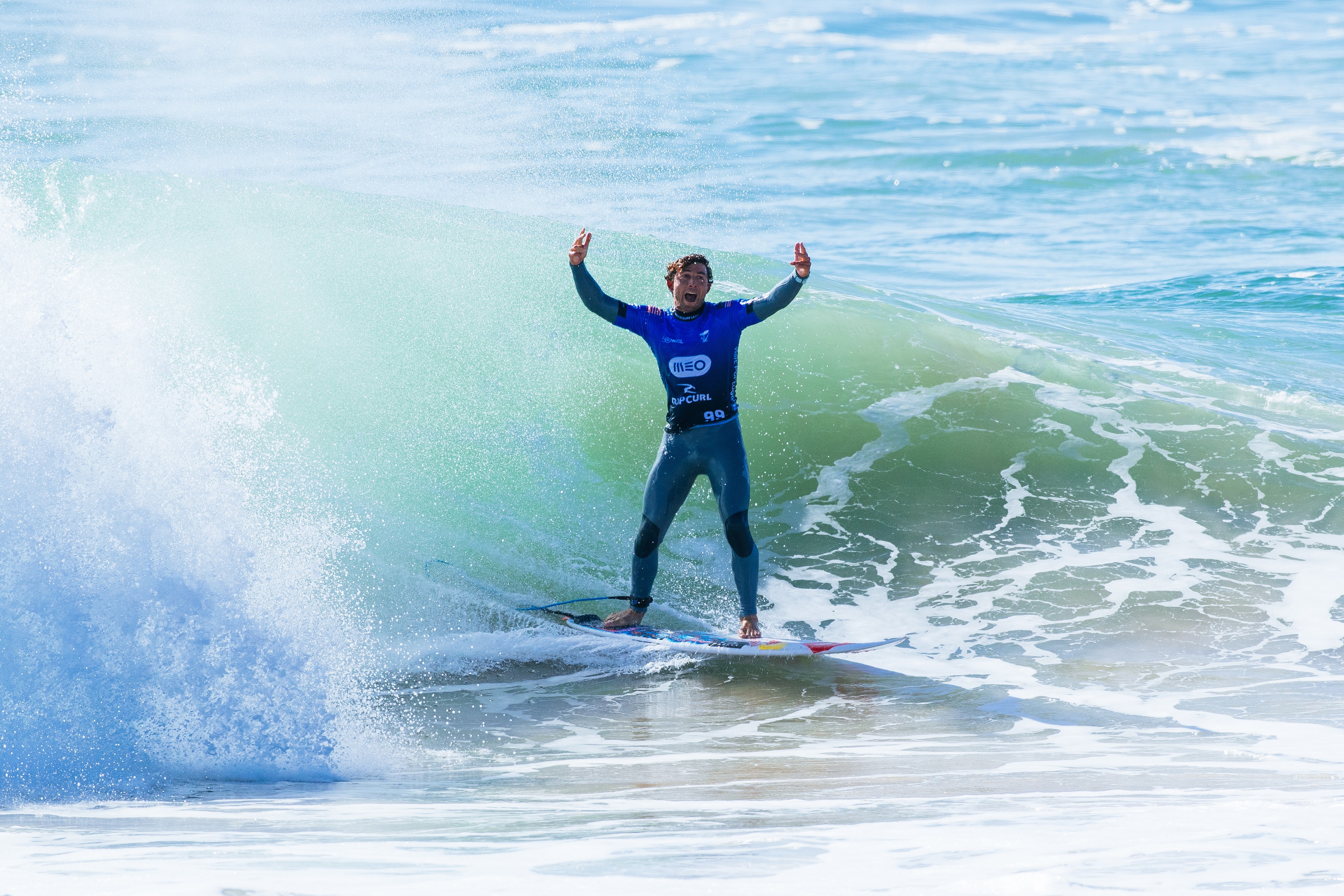 Gabriel Medina perde para Griffin Colapinto em Portugal e adia fim de jejum na WSL