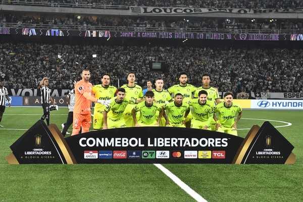 Desempenho do Palmeiras: Mauricio balança as redes, mas defesa decepciona frente ao Botafogo