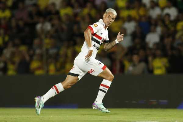 Como escolha aleatória em início no Grêmio fez Ferreira usar camisa 47 do São Paulo