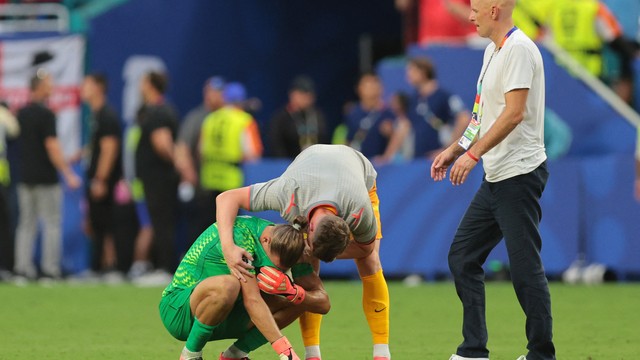 Nyland chora muito depois de Noruega x Inglaterra