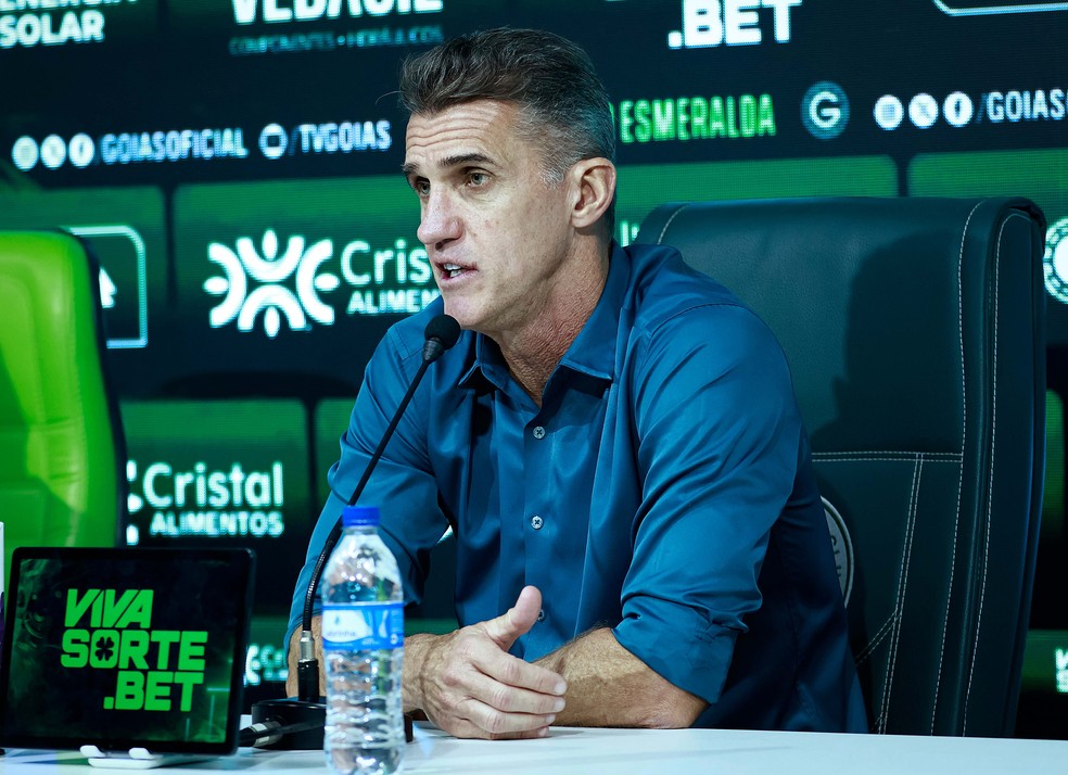 Vagner Mancini comenta vitória sobre o Paysandu — Foto: Rosiron Rodrigues / Goiás E.C.