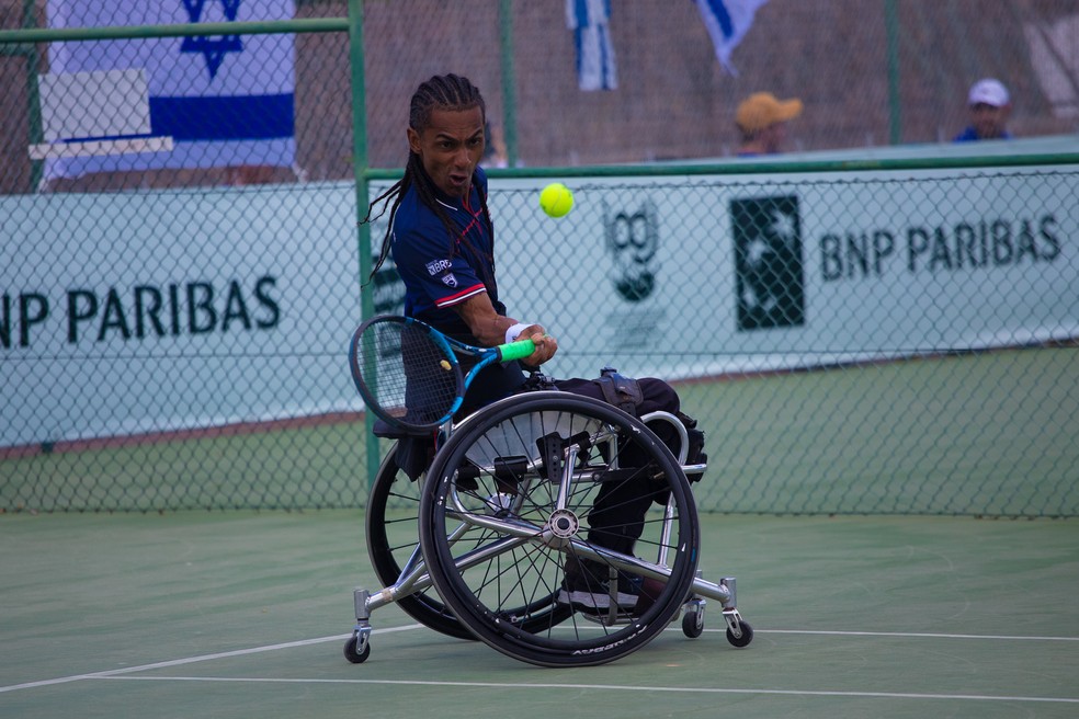 Ymanitu Silva no tênis em cadeira de rodas — Foto: Lucas Balduíno/CBT