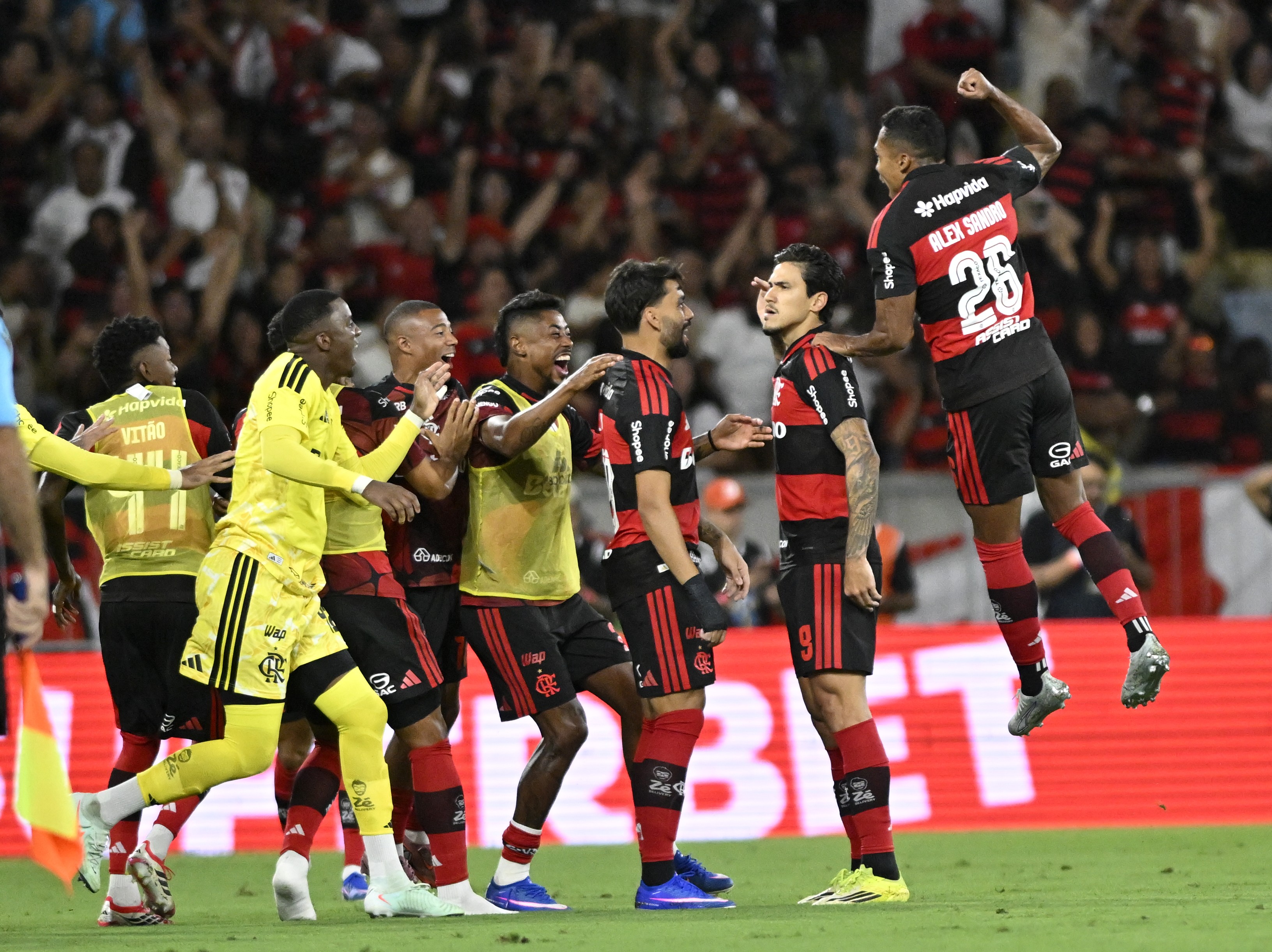 Reações e Análises: O Golaço de Pedro em Clássico Carioca