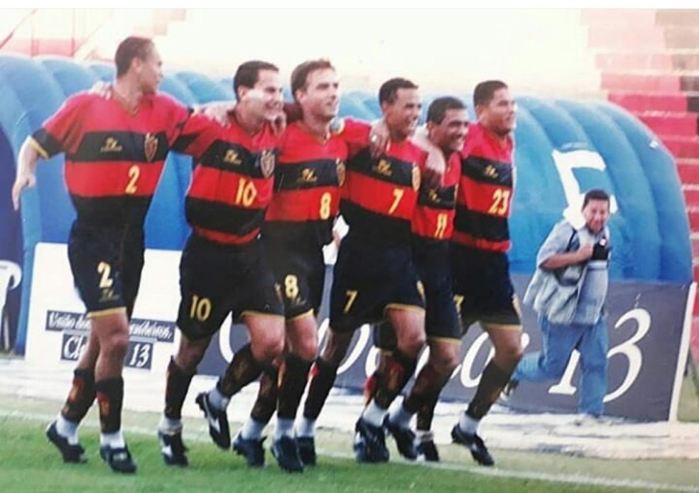 Russo fez parte de dois times emblemáticos do Sport, em 1998 e 2000 — Foto: Arquivo Pessoal