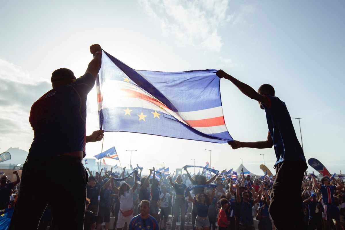 Vice de Cabo Verde visita CBF e pede apoio dos brasileiros na Copa do Mundo: "Queremos crescer no futebol"