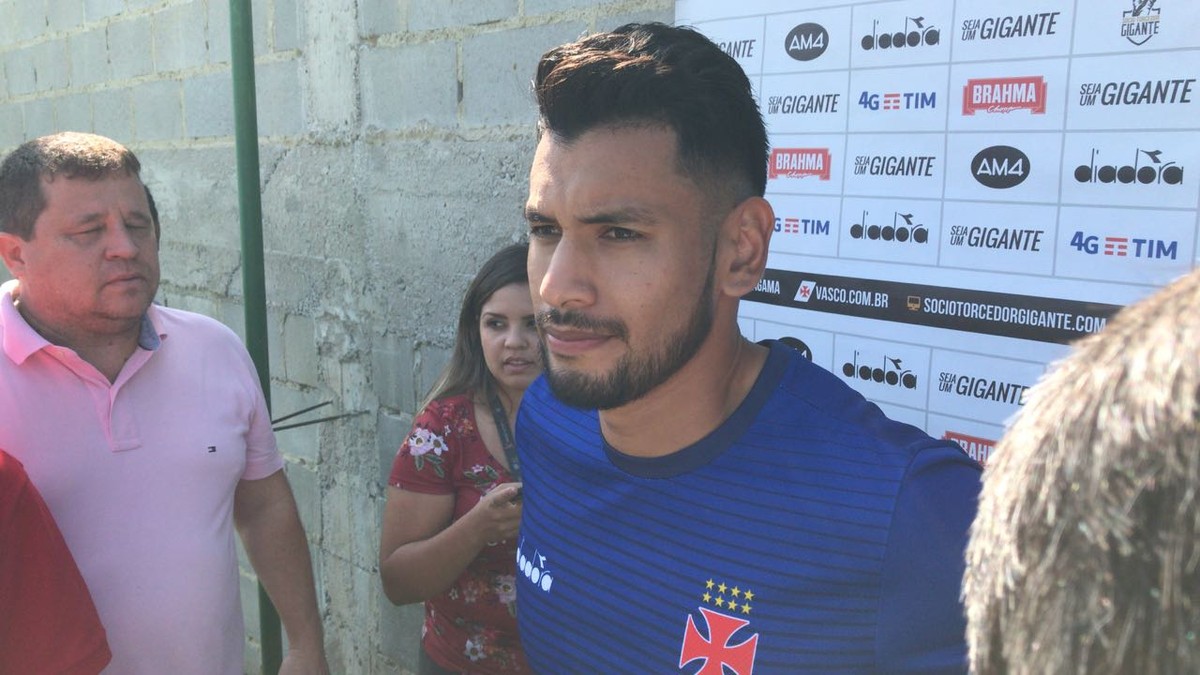 Andrés Ríos aguarda definição do futuro no Vasco: 