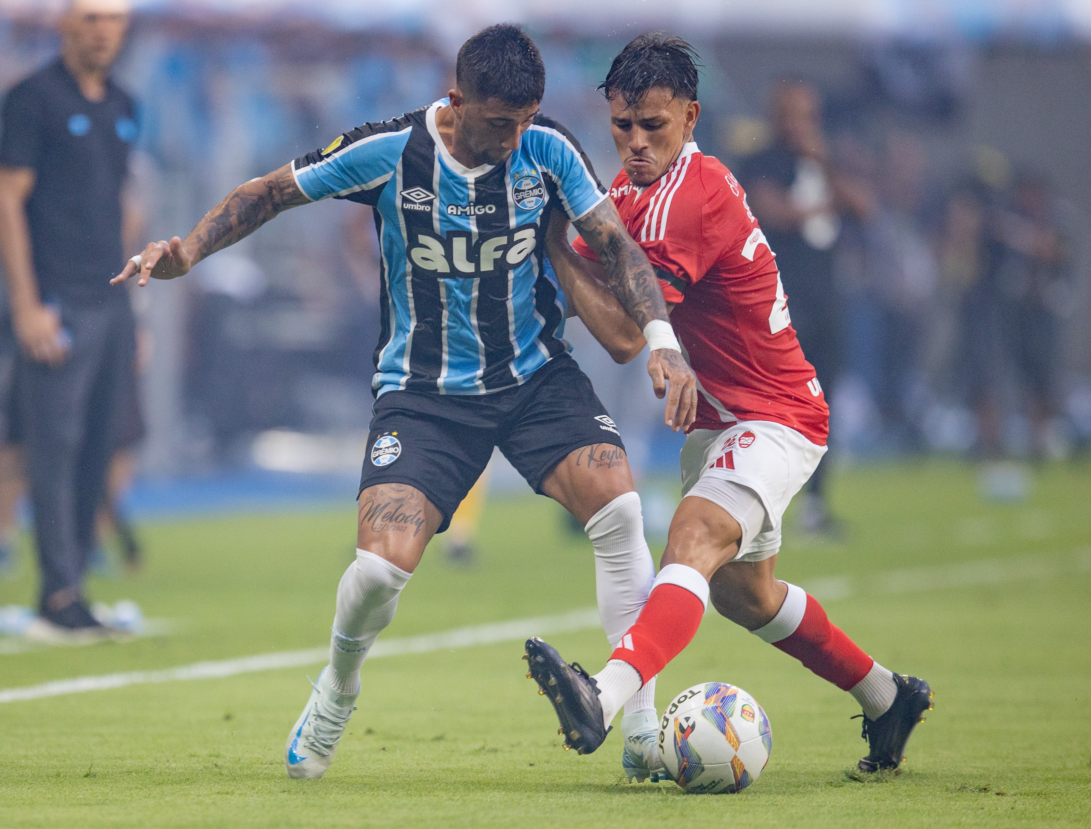 Motivos para ficar de olho no Gre-Nal 447: clássico imperdível no futebol gaúcho!