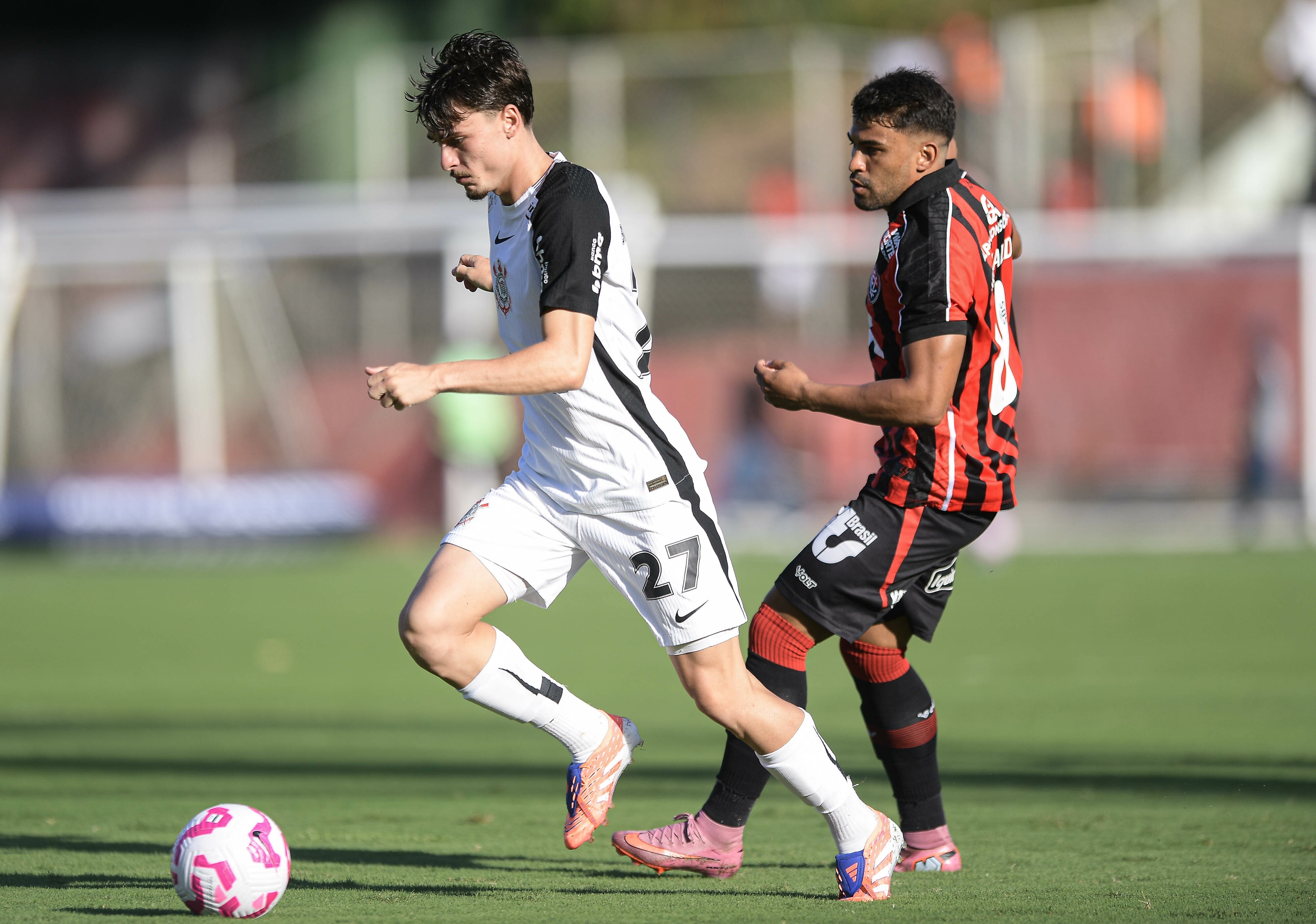 Corinthians sofre com desfalques de Raniele e Breno Bidon em duelo crucial contra o Grêmio