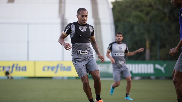 Ceará chega ao Cruzeiro para resolver um problema crônico na lateral  direita