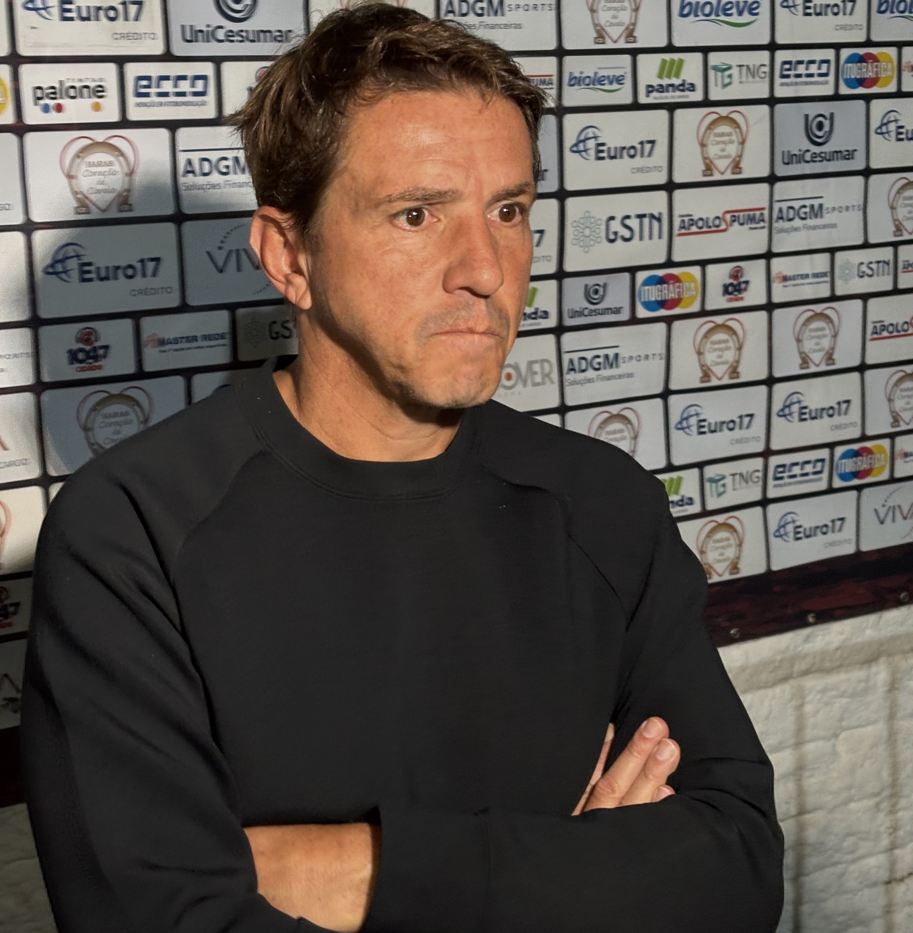 Juninho Paulista banca permanência do técnico Mazola no Ituano: "Ele não é o problema"