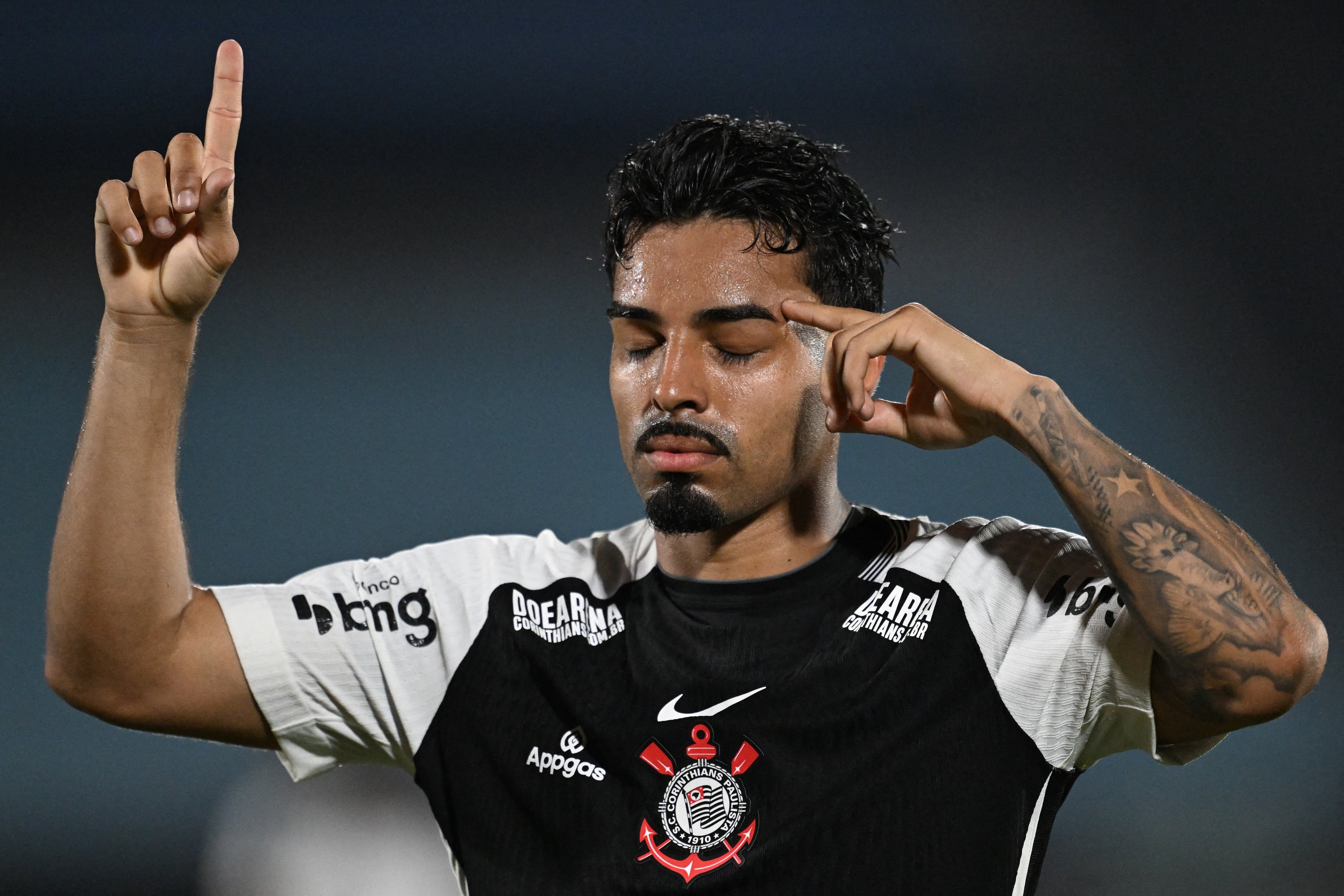 Melhores momentos de Racing-URU 0 x 1 Corinthians: veja os destaques!