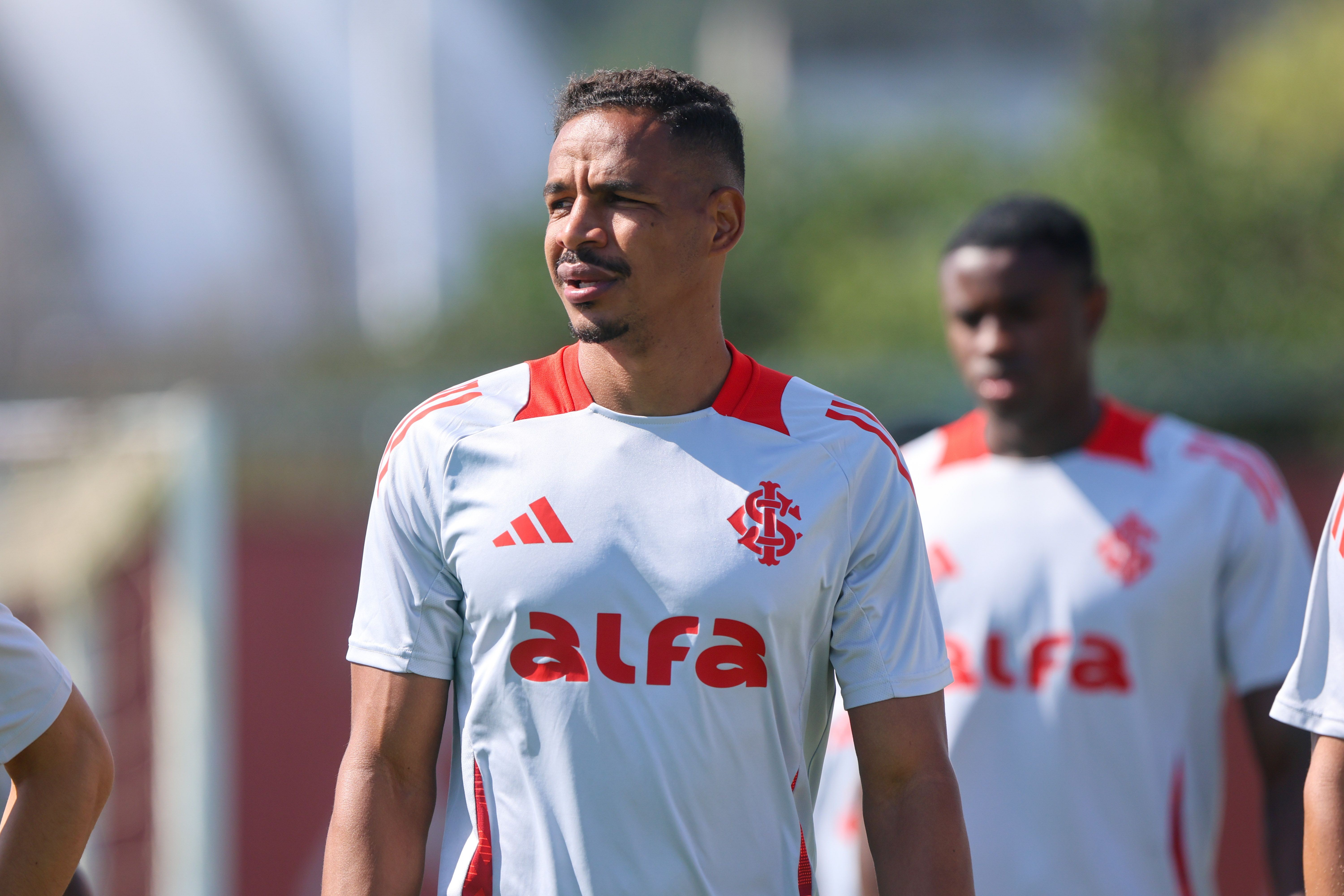 Como está a recuperação do volante Fernando no Inter