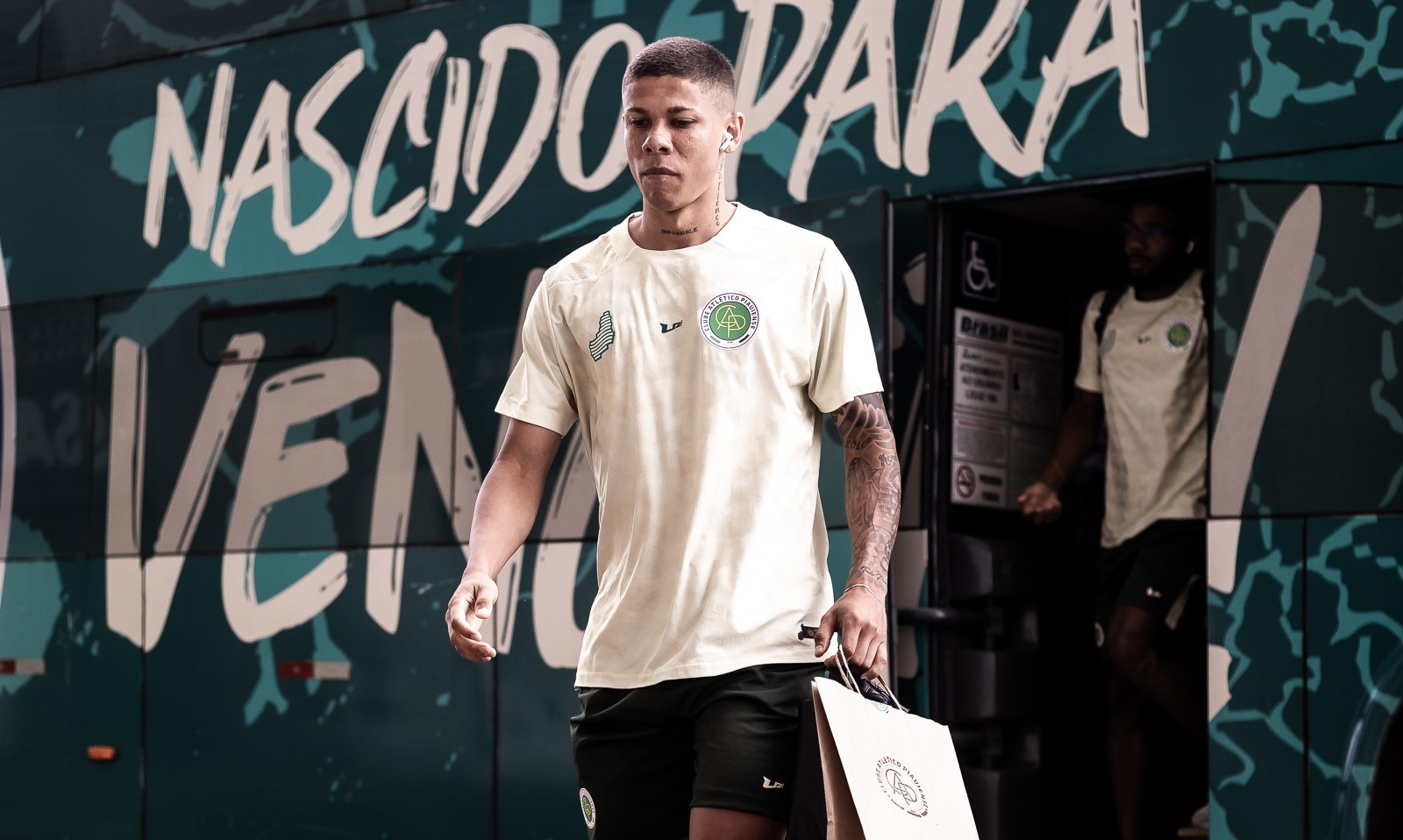 River-PI anuncia lateral-esquerdo Caio Felipe, ex-Altos e Atlético-PI, para o Piauiense Série B 2026