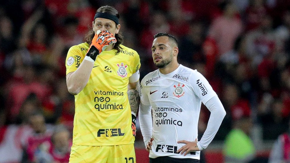 Cássio e Maycon são dois dos pendurados do Corinthians no Brasileirão — Foto: Rodrigo Coca/Ag. Corinthians