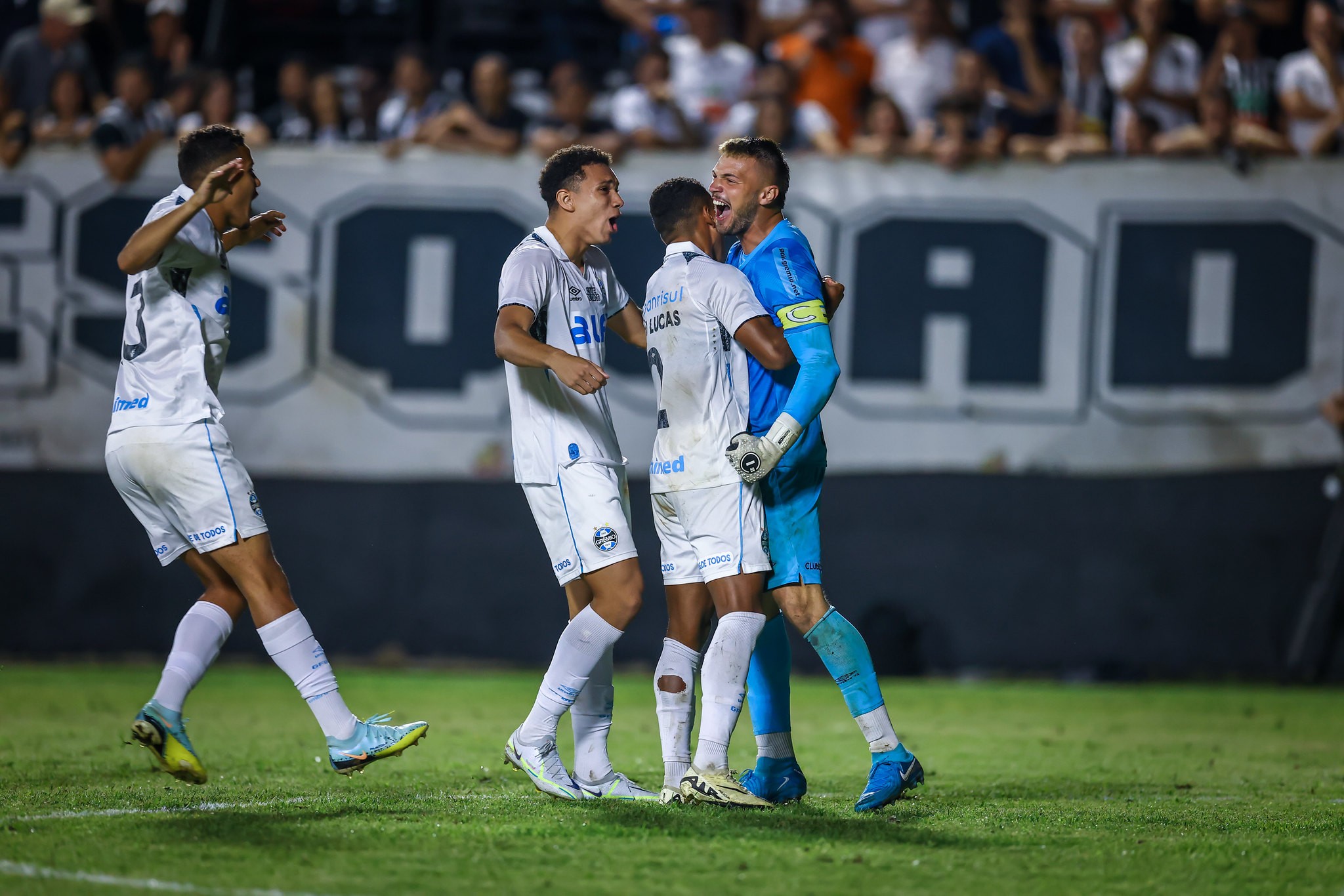 Goleiros são protagonistas na classificação do Grêmio na Copa do Brasil