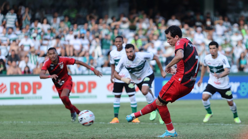 Em amistoso de preparação para Libertadores, Athletico goleia o América-MG, futebol