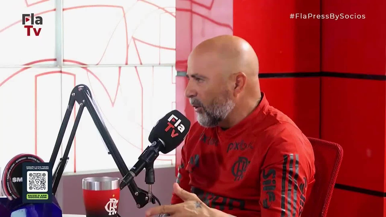 Sampaoli cita namoros com Fla e diz: 'Temos que sair dessa crise que me trouxe aqui'